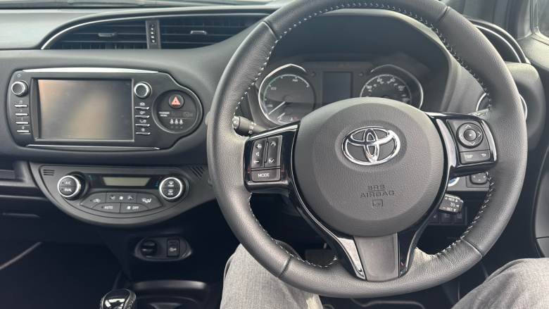 Toyota Yaris 1.5 Hybrid Excel 5dr CVT [Nav] Hybrid Hatchback